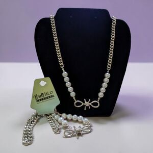 Buffalo Exchange Matching Pearl Chain Necklaces Set, Silver Tone Barbed Wire Bow